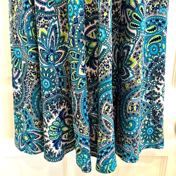 R & K Originals Print Jersey Dress with Halter Style Neck and Built In Bra sz.6 - Picture 3 of 8